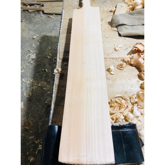 English Willow HardBall Bat Grade A KS 4138 English Willow HardBall Bat Grade A KS 4138
