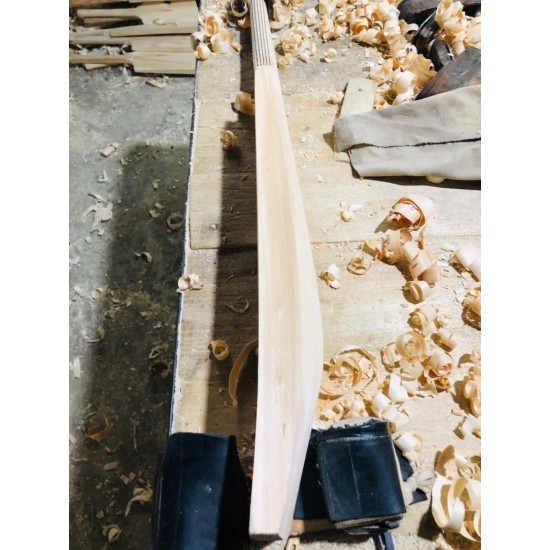 English Willow HardBall Grade A KS 4144 English Willow HardBall Grade A KS 4144